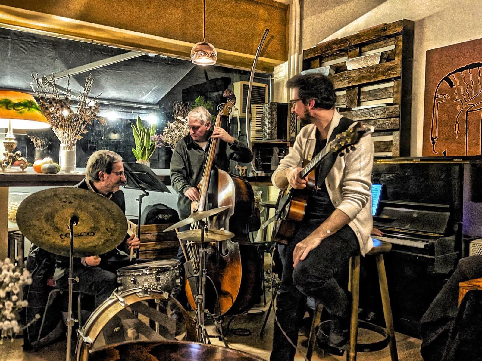 Live jazz at Modi